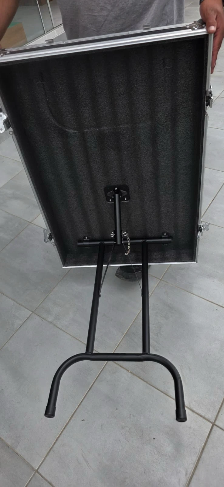RACK MESA PARA DJ 4