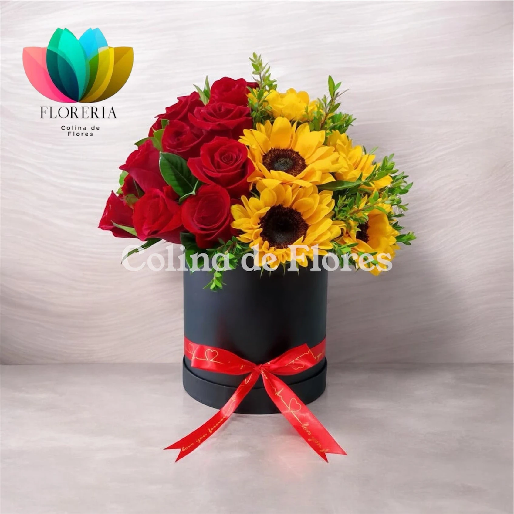 Rosas rojas y girasoles 