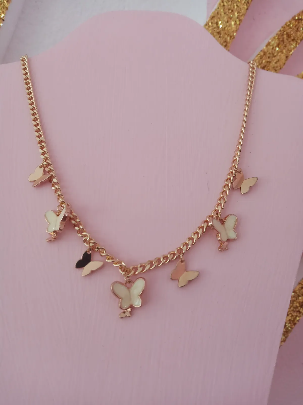 Mariposas amarillas