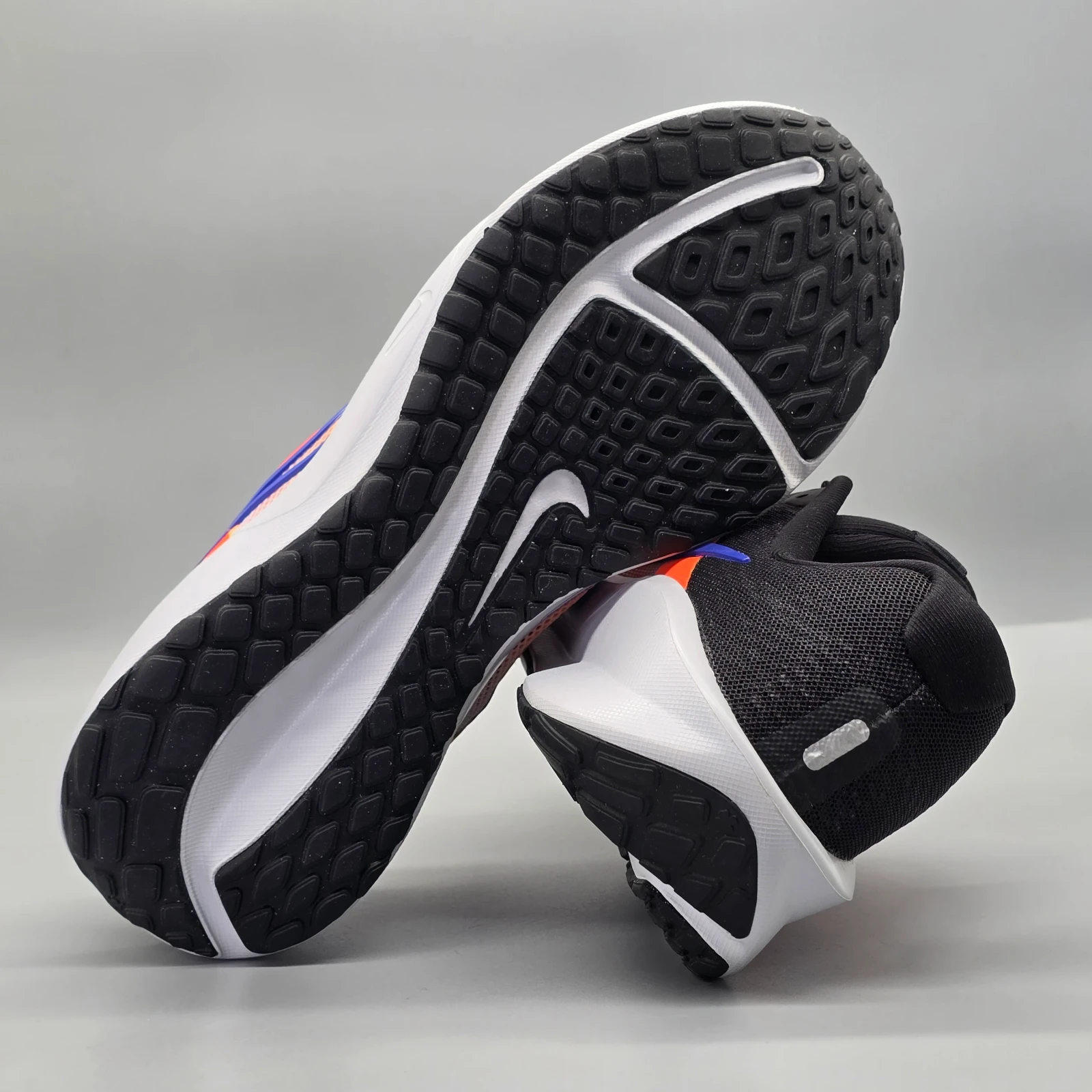 NIKE DOWNSHIFTER 13 10