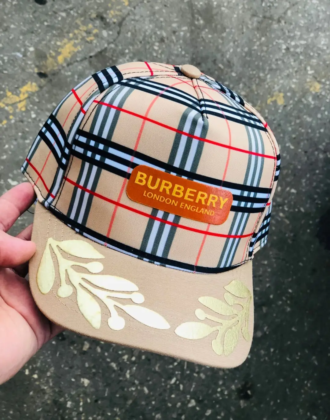 Burberry 23