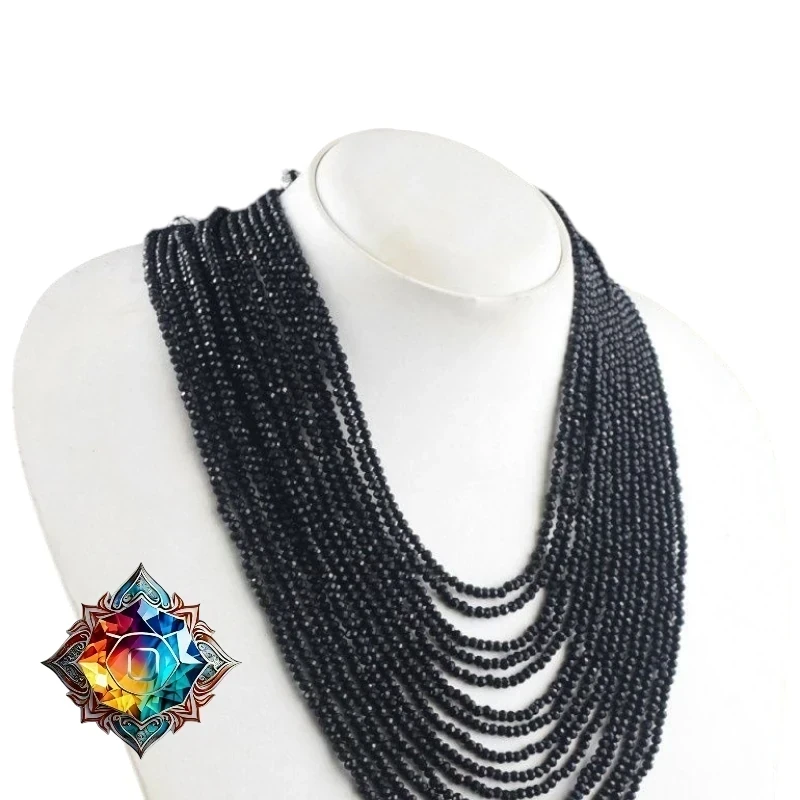 Espectacular collar de espinela facetada de 15 líneas