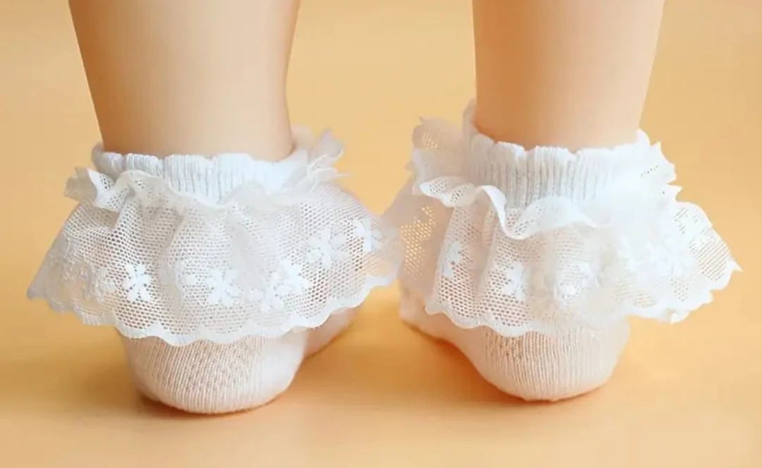 MEDIAS  BLANCAS CORTAS 2