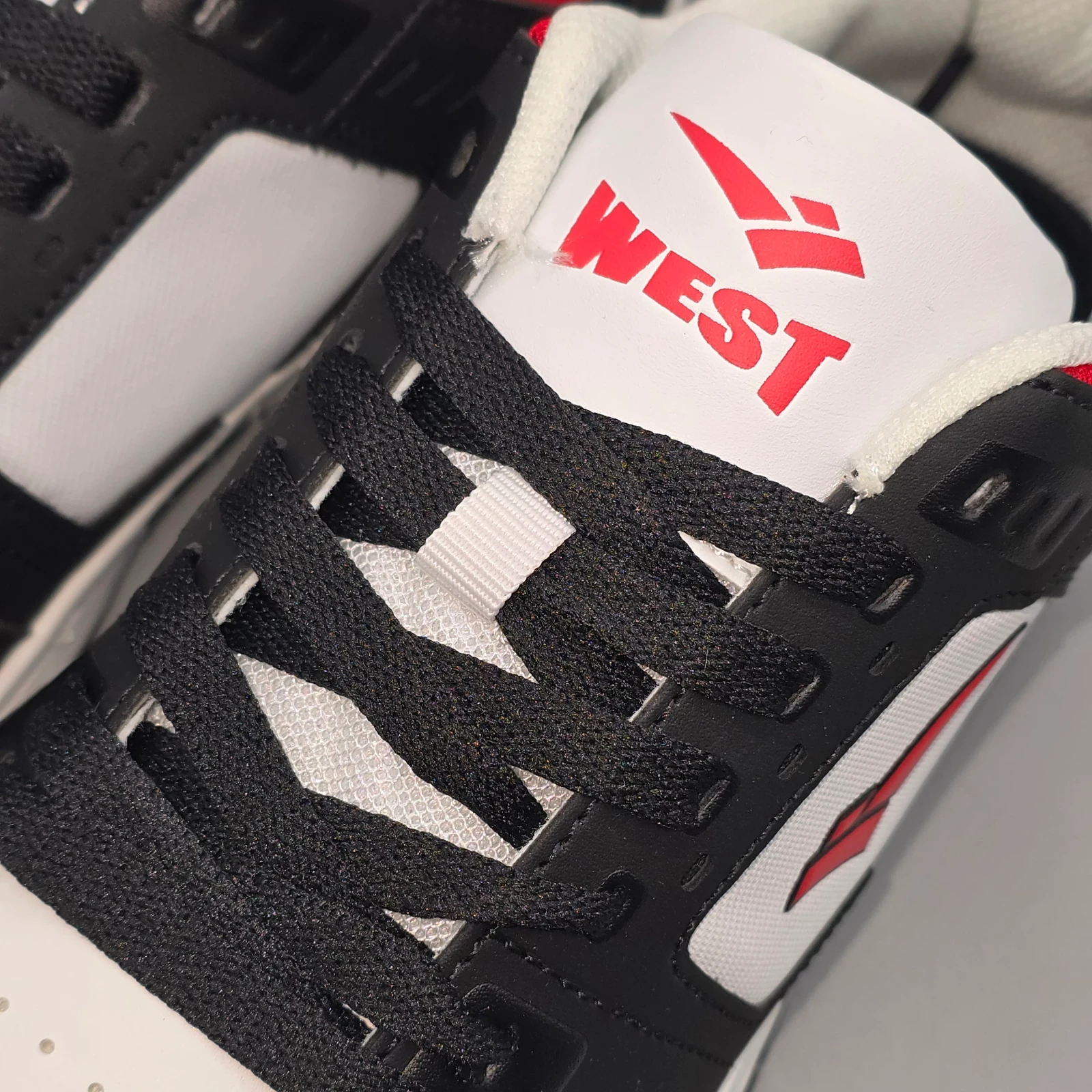 WEST RETRO COURT 5