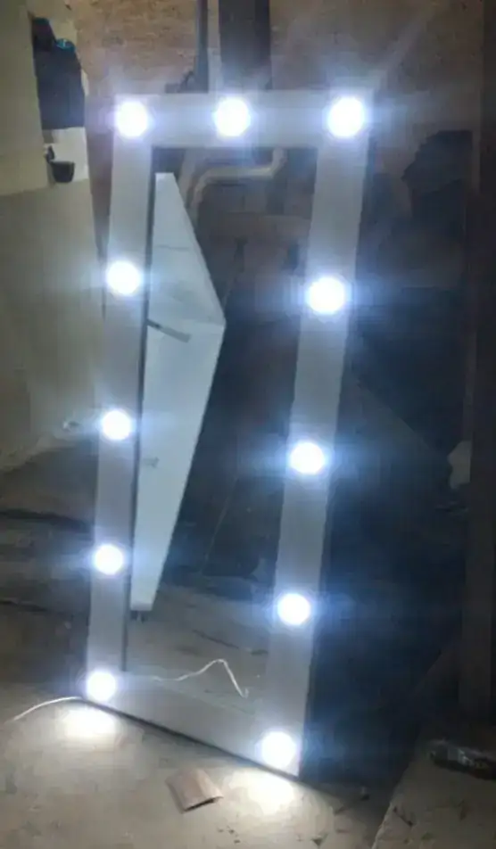 Espejo con luces 