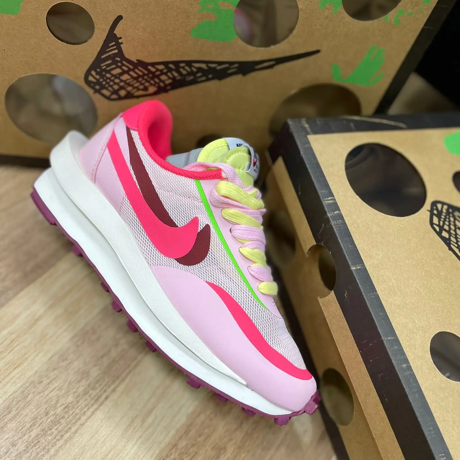 NIKE SAM 