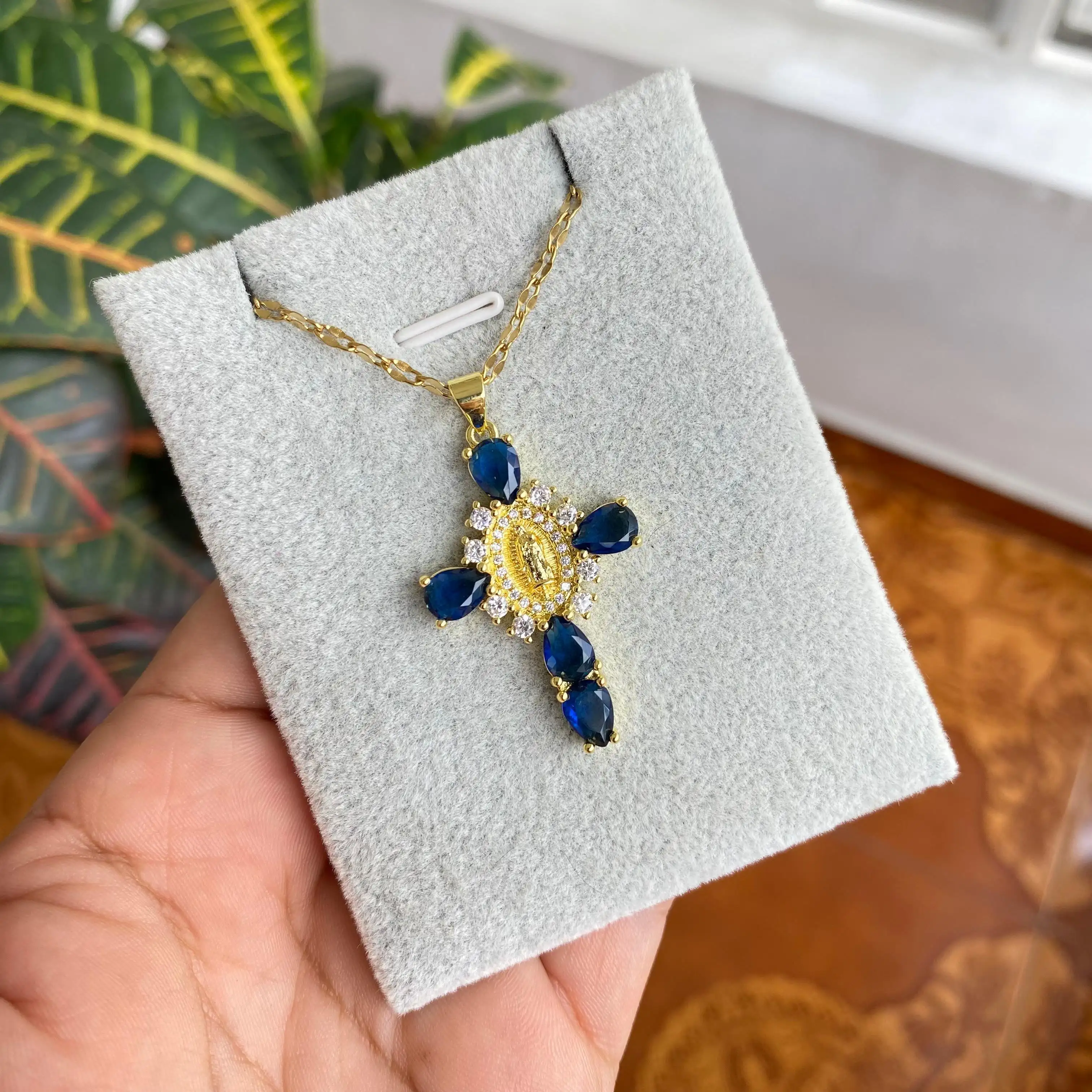 Cadena Y Dije En Acero Con Piedra Circon De Cruz Virgen De Guadalupe Azul 3