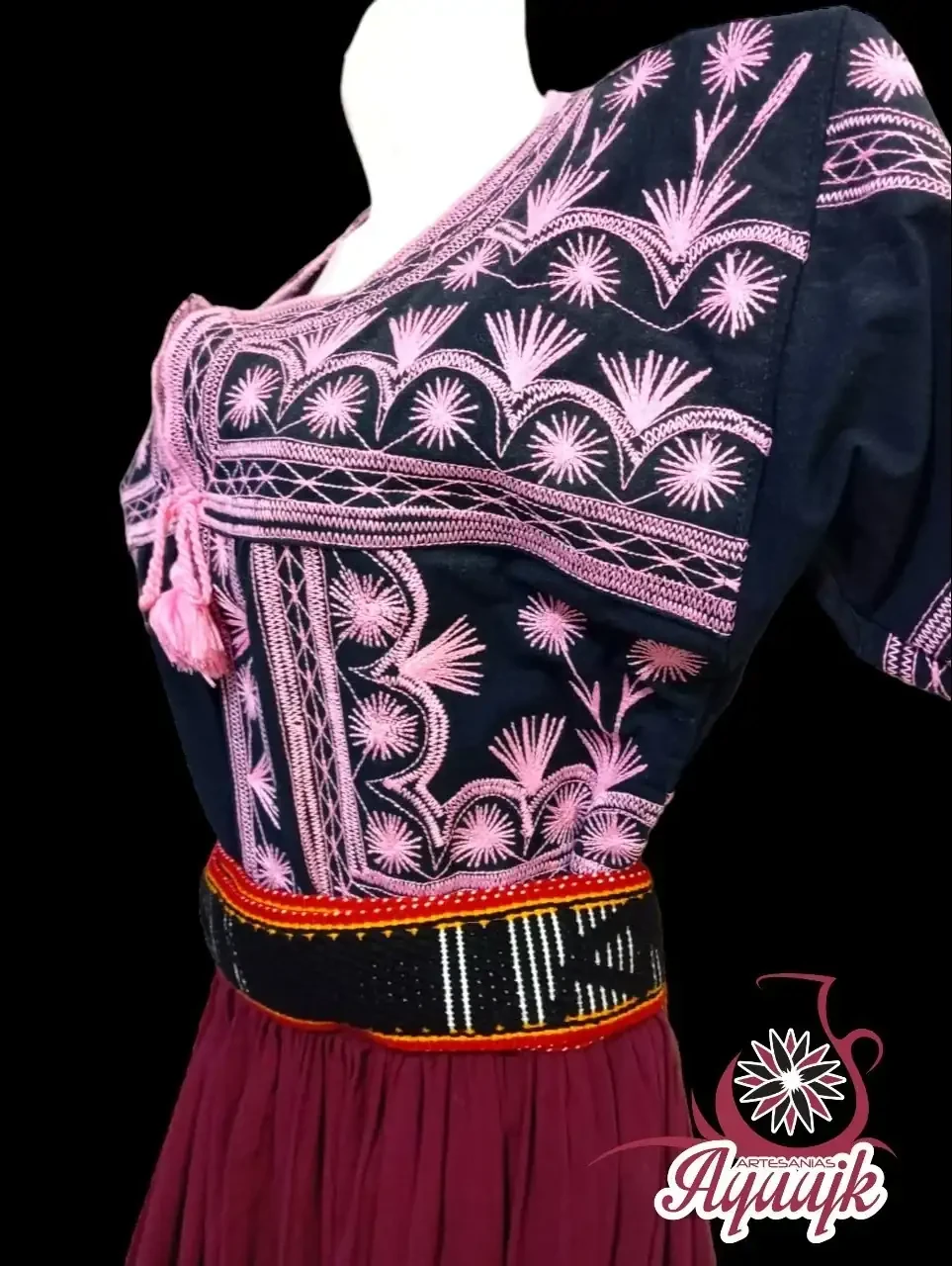 Traje típico de Tlahuitoltepec 01 3
