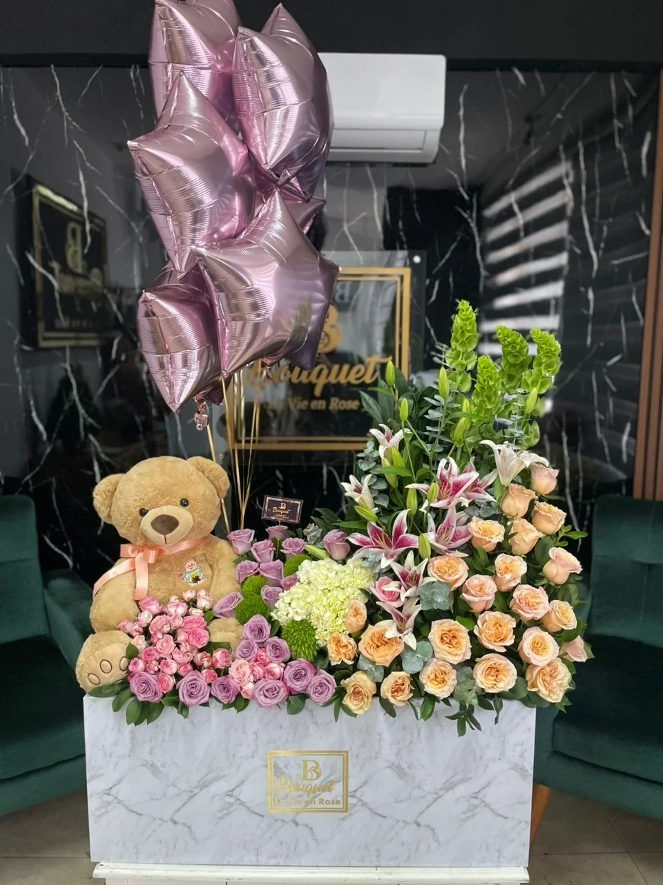 Rectangular maxi con peluche y globos con helio  3