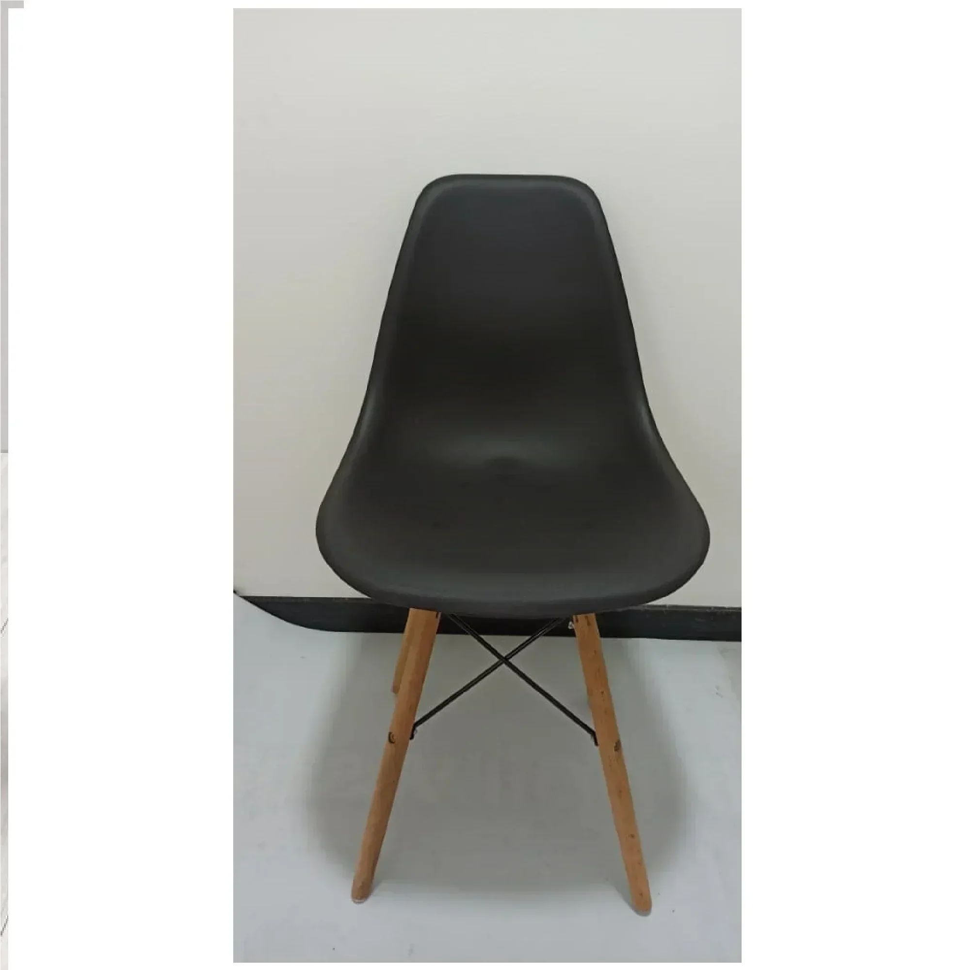 Set x 6 Sillas Eames Minimalista  3