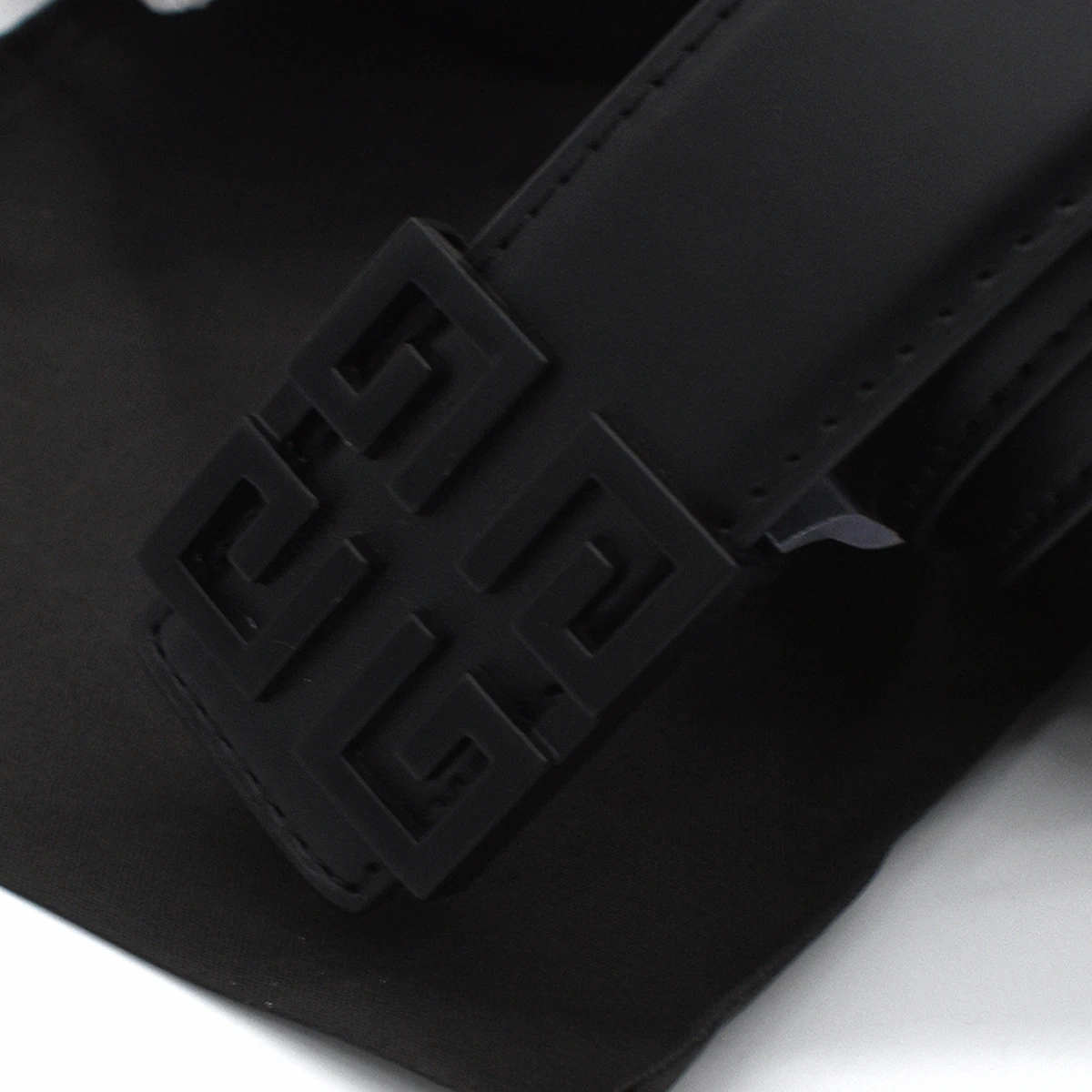 Cinturon Givenchy 6