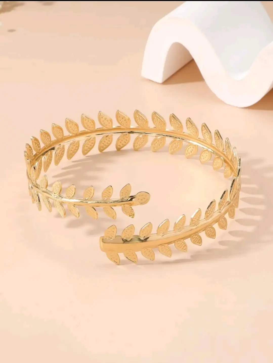 Armlet con hojas
