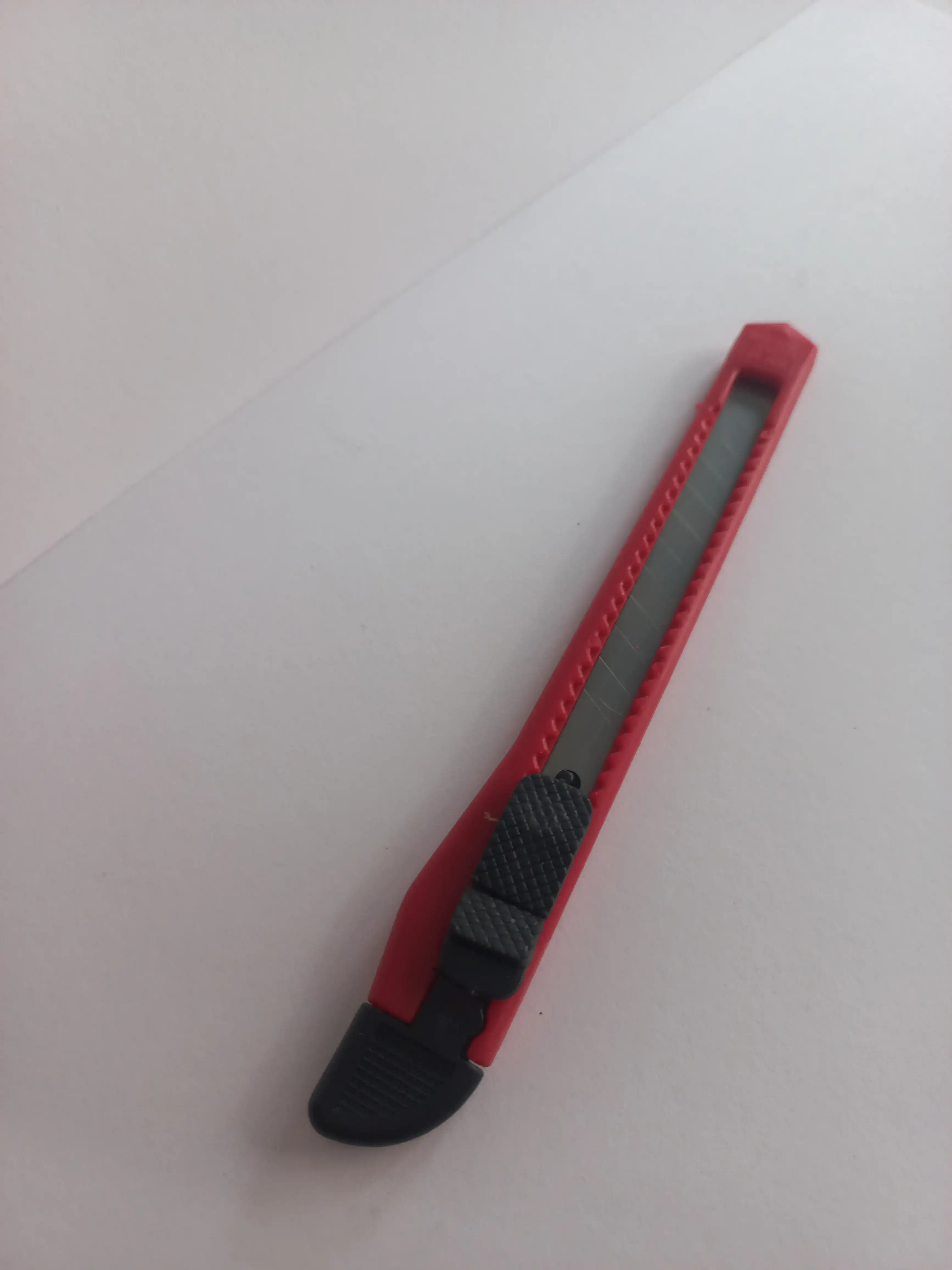 Bisturi plastico pequeño
