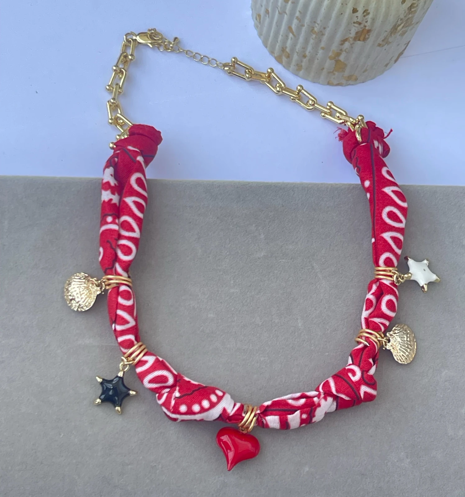 COLLAR BANDANA MULTICHARM 2