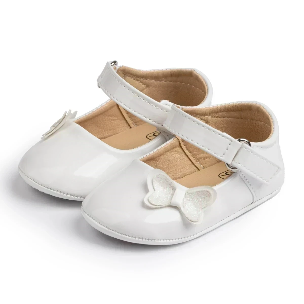 ZAPATITOS BLANCOS MARIPOSA  2