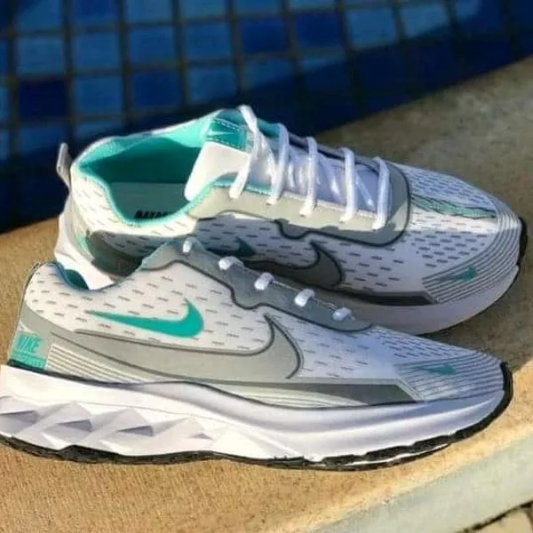 Nike  2