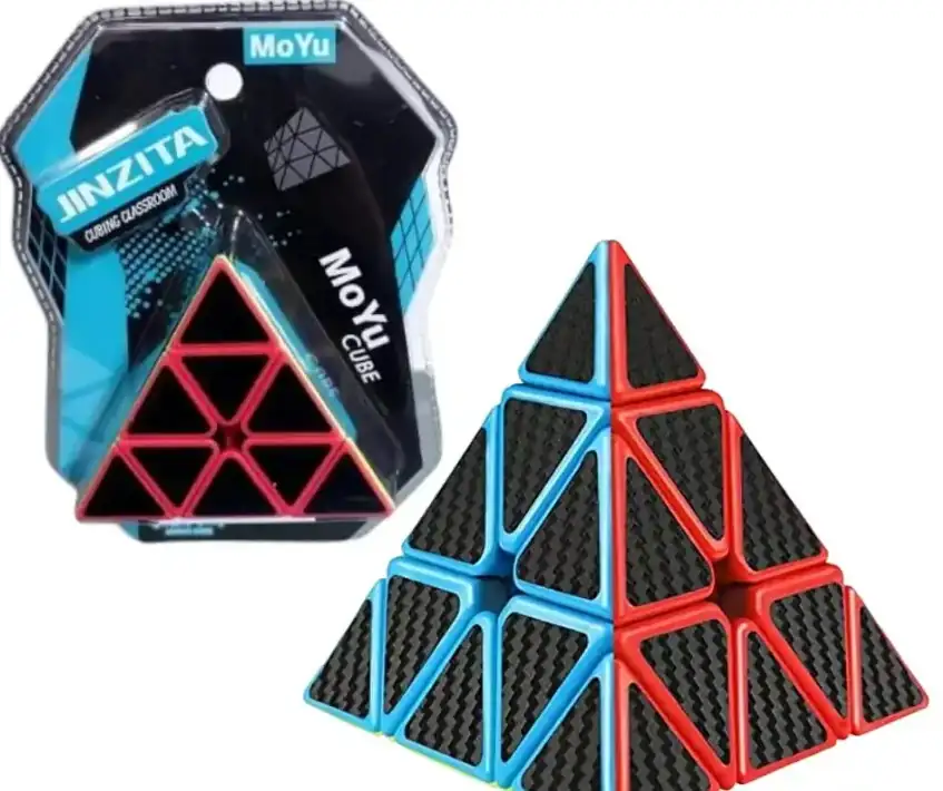 Cubo piramide carbon