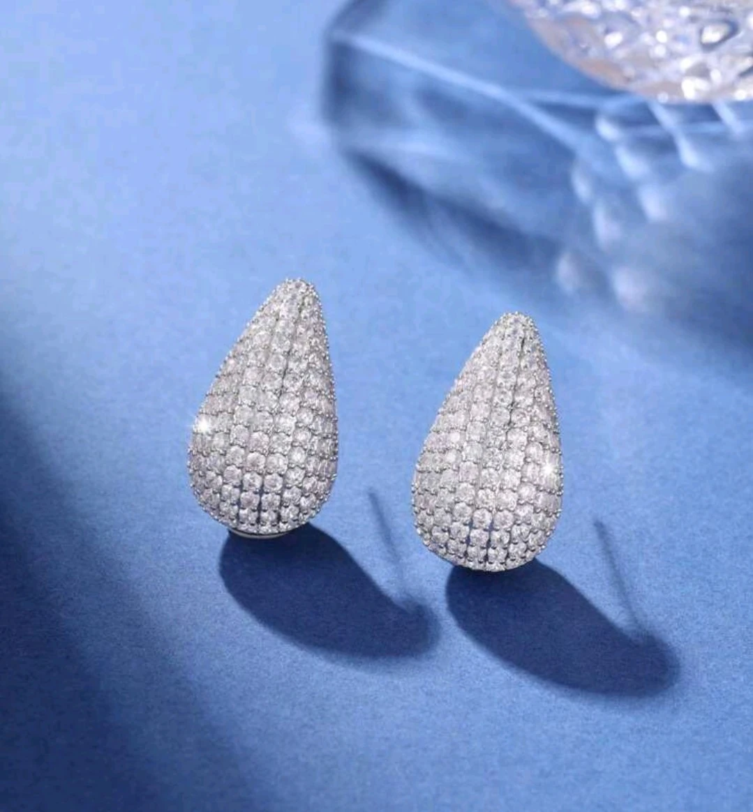 Aretes forma de gota plateado 3