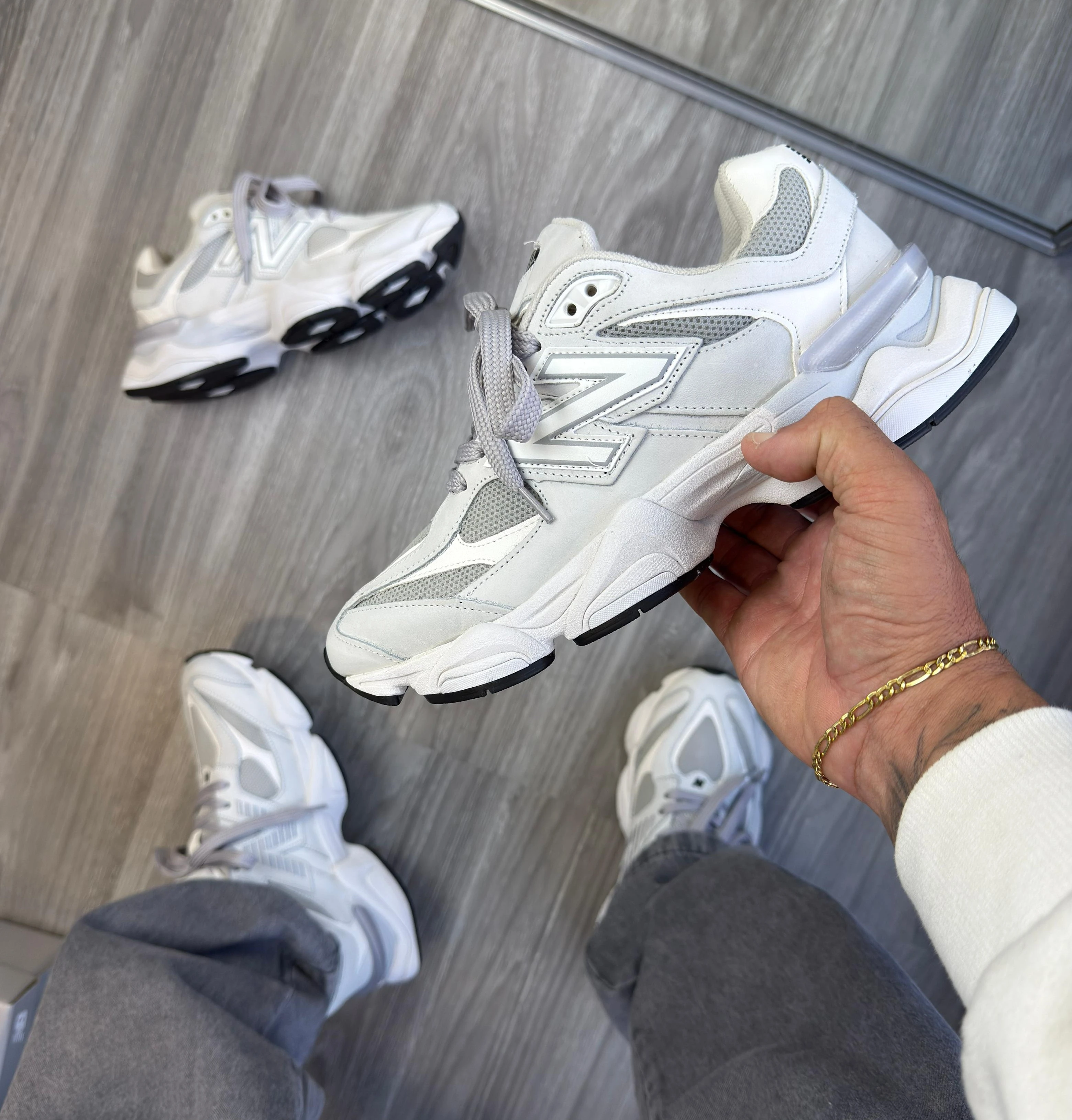 TÊNIS NEW BALANCE 9060 COURO  2