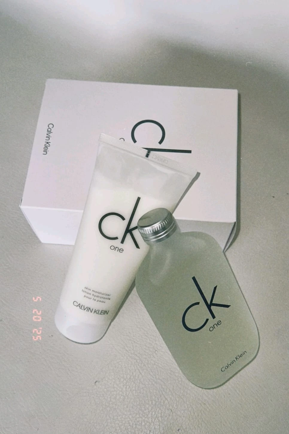 Estuche Calvin Klein One 