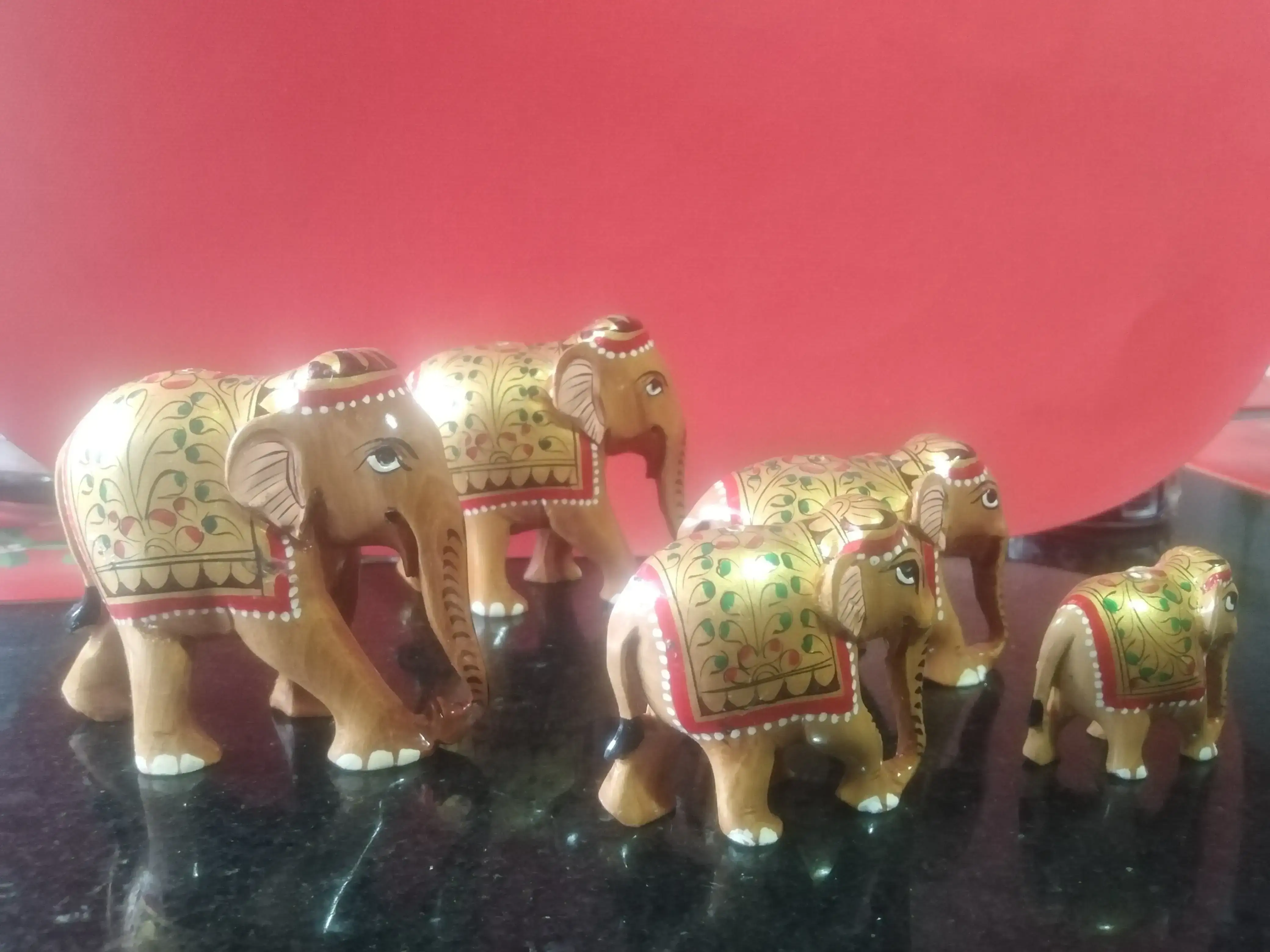Elefante madera de sándalo 