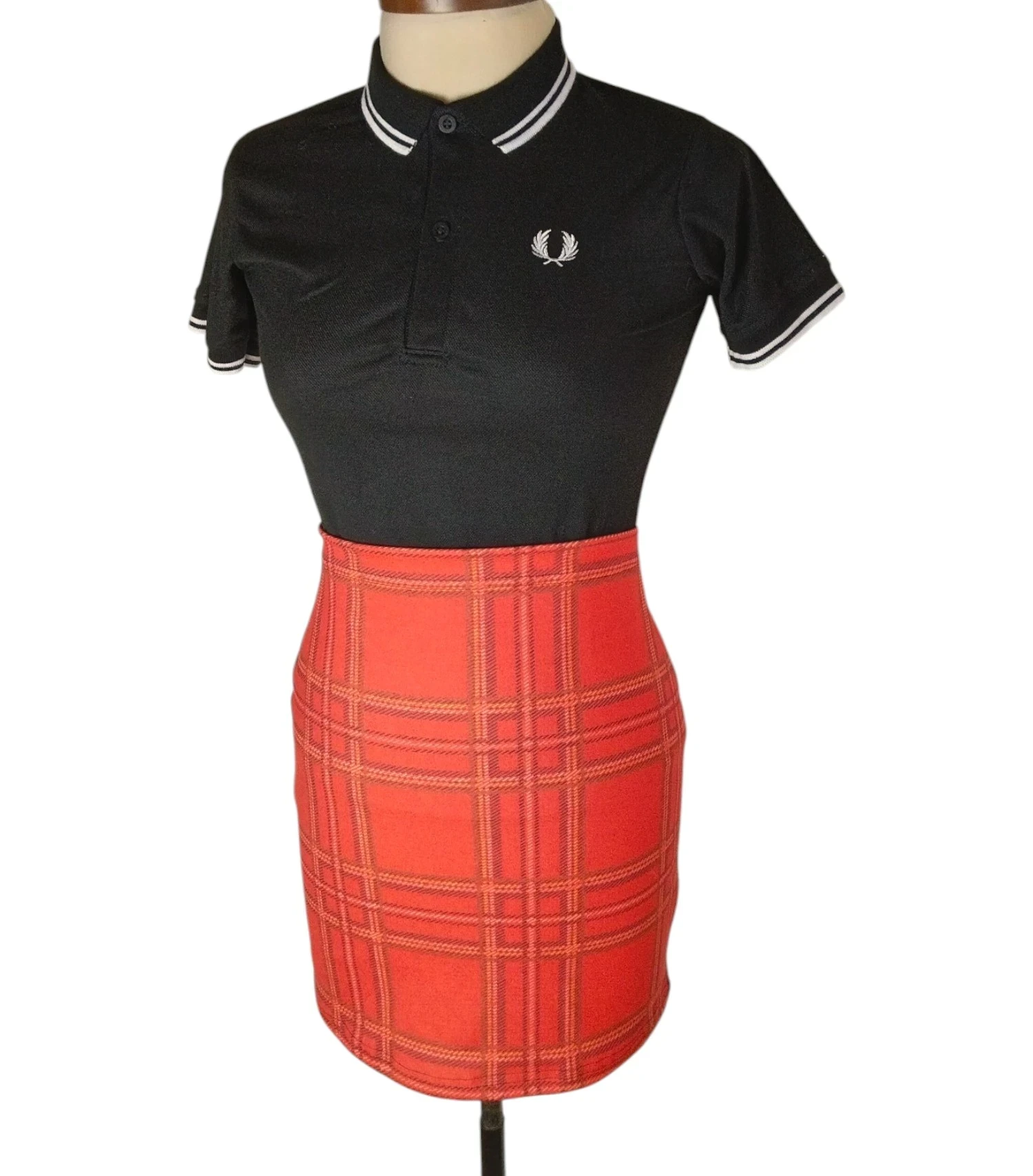Falda licrada roja talla L
