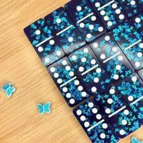 Domino resina 2