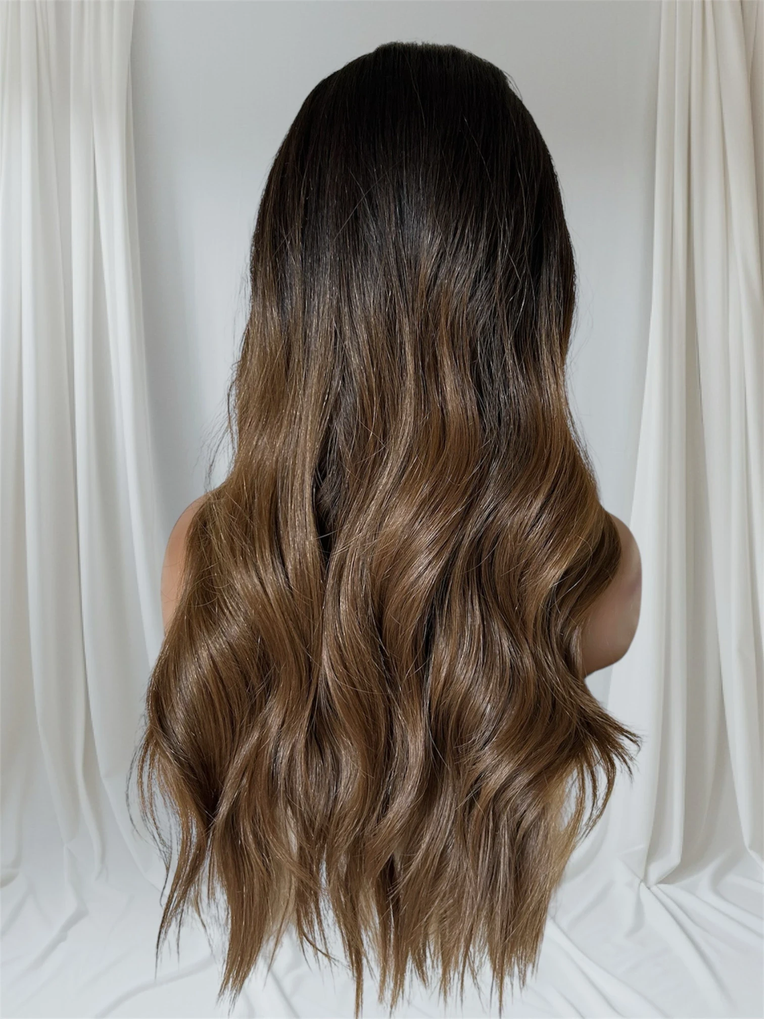 Peluca semi natural de 26” frontal lace 13x46 5