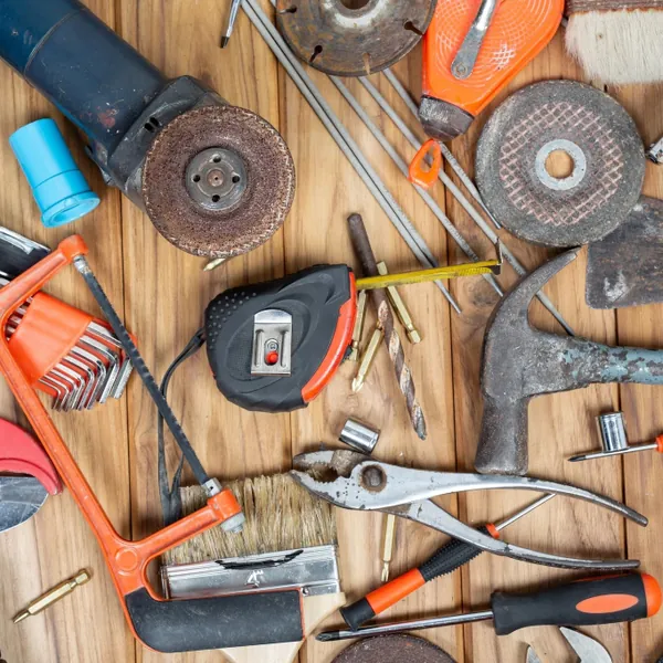 MATERIALES Y HERRAMIENTAS