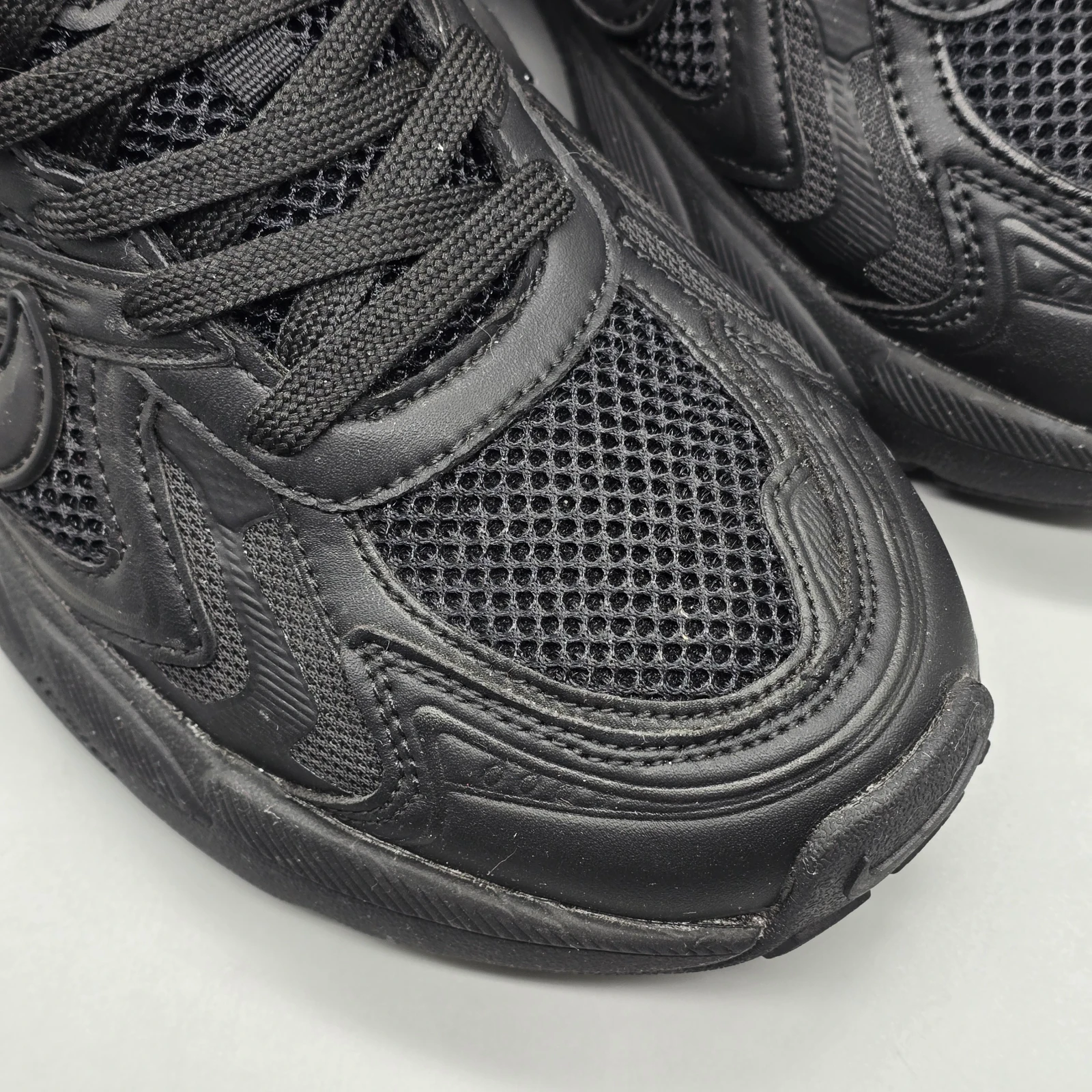 NIKE INITIATOR (RÉPLICA 1.1) 4