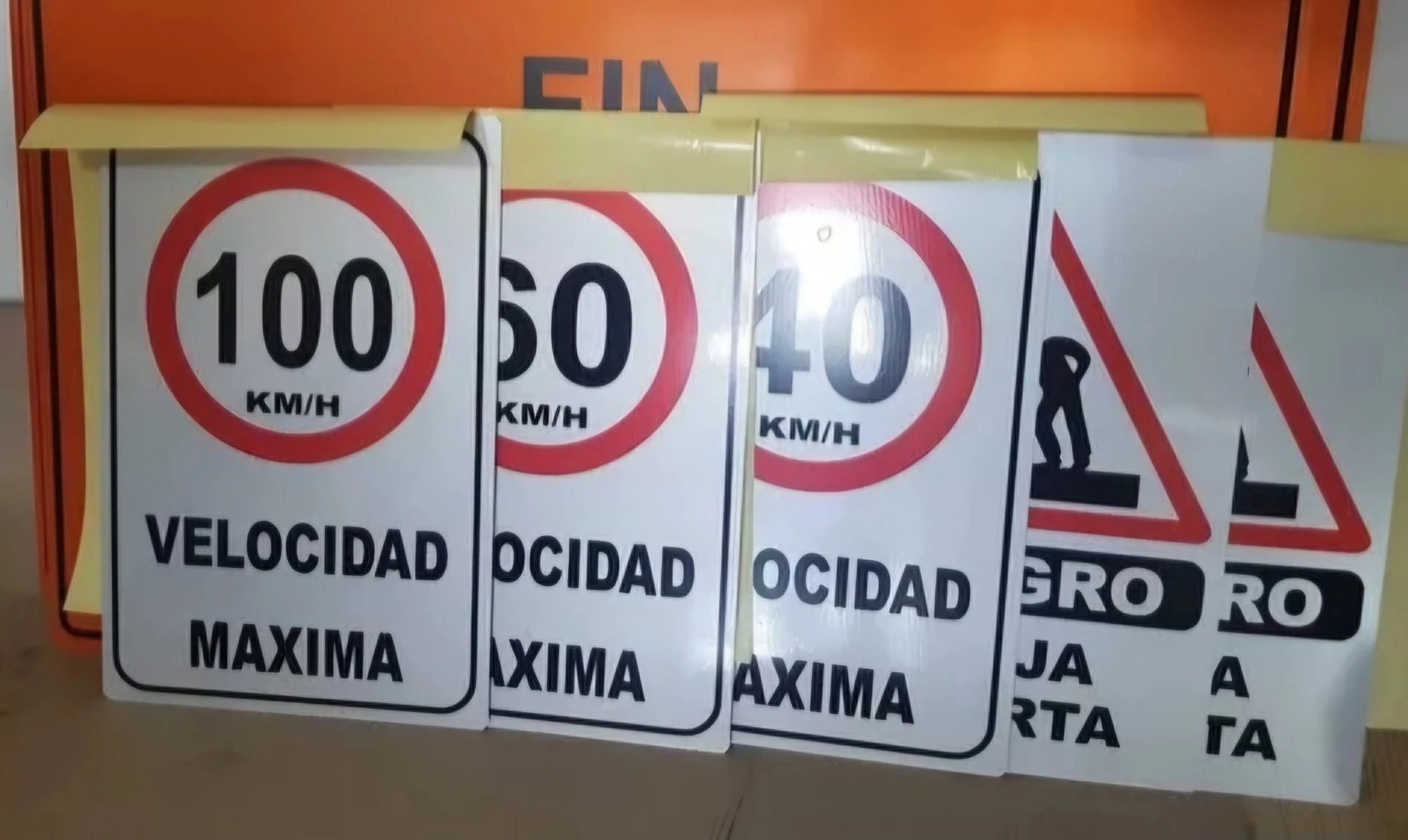 SEÑAL VIAL 60X90 -Sustrato de Aluminio