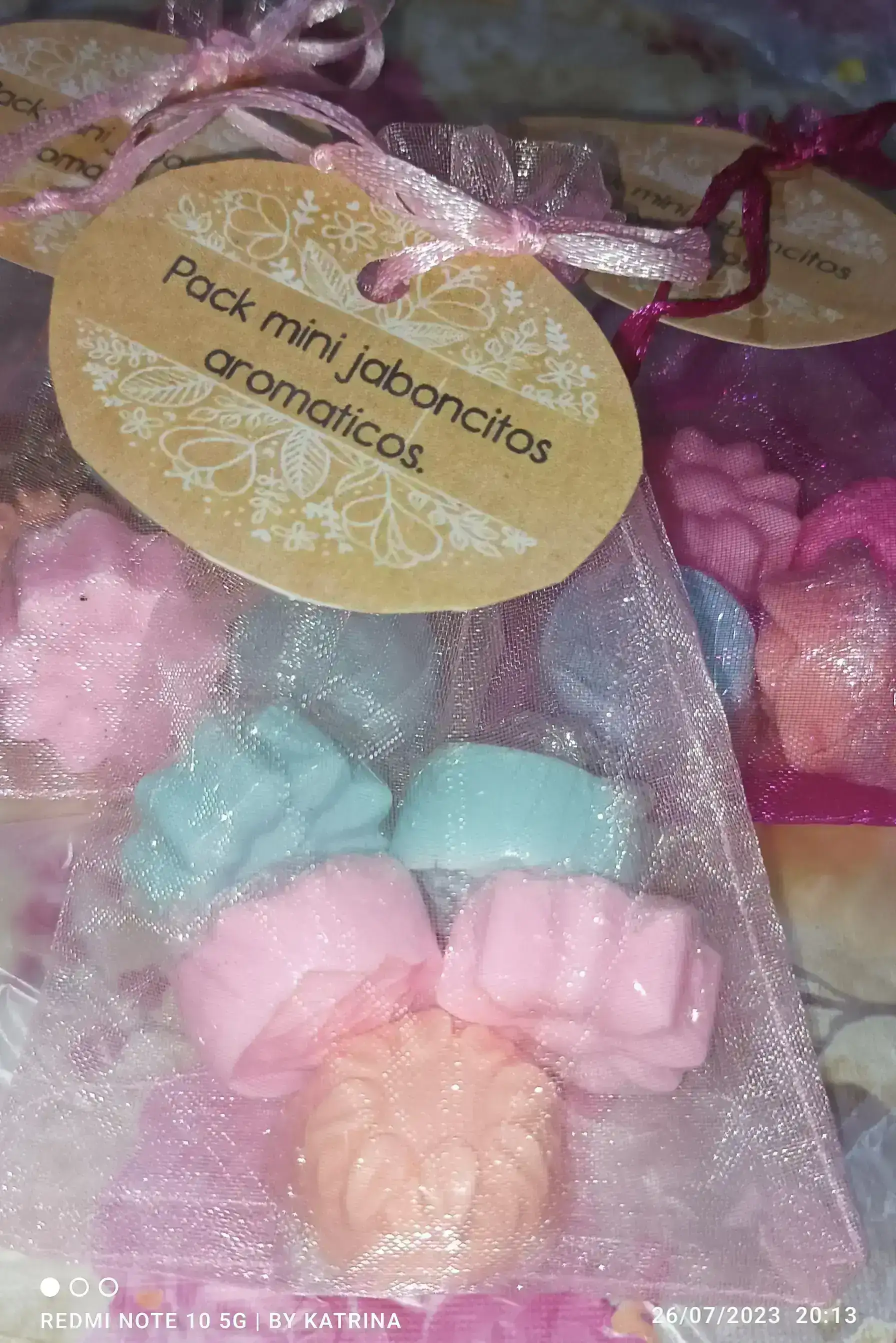 Pack de 5 mini jabones flores o corazones souveniles aromáticos  2