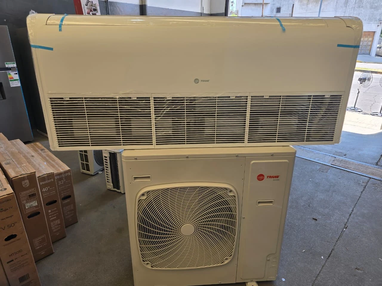 AIRE ACONDICIONADO TRANE 12000F INVERTER PISO TECHO