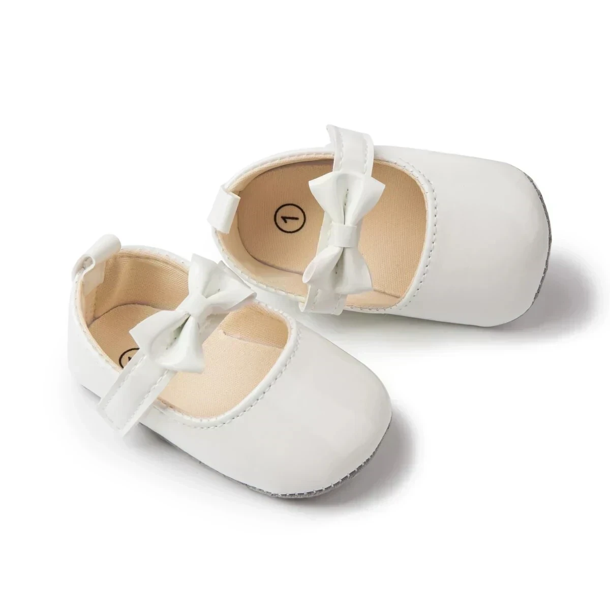 ZAPATITOS BLANCOS LAZOS 5