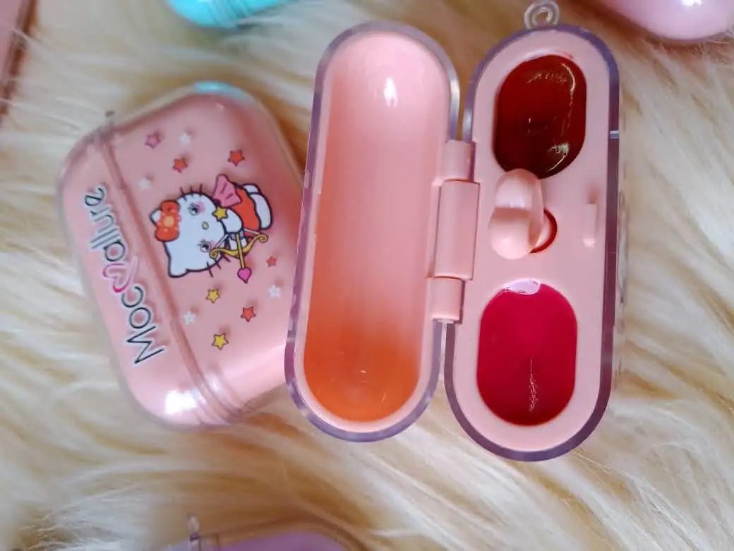 Labial Airpods x2 Hello Kitty  4