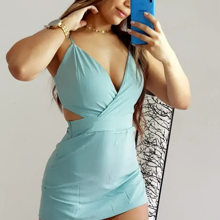 Enterizo liso con escote 
