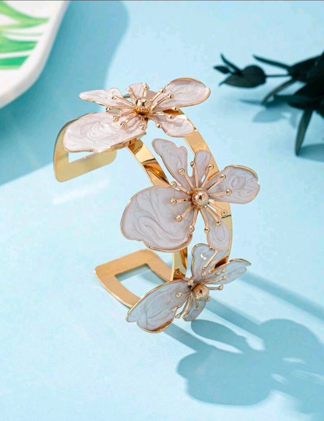Brazalete elegante de hierro 