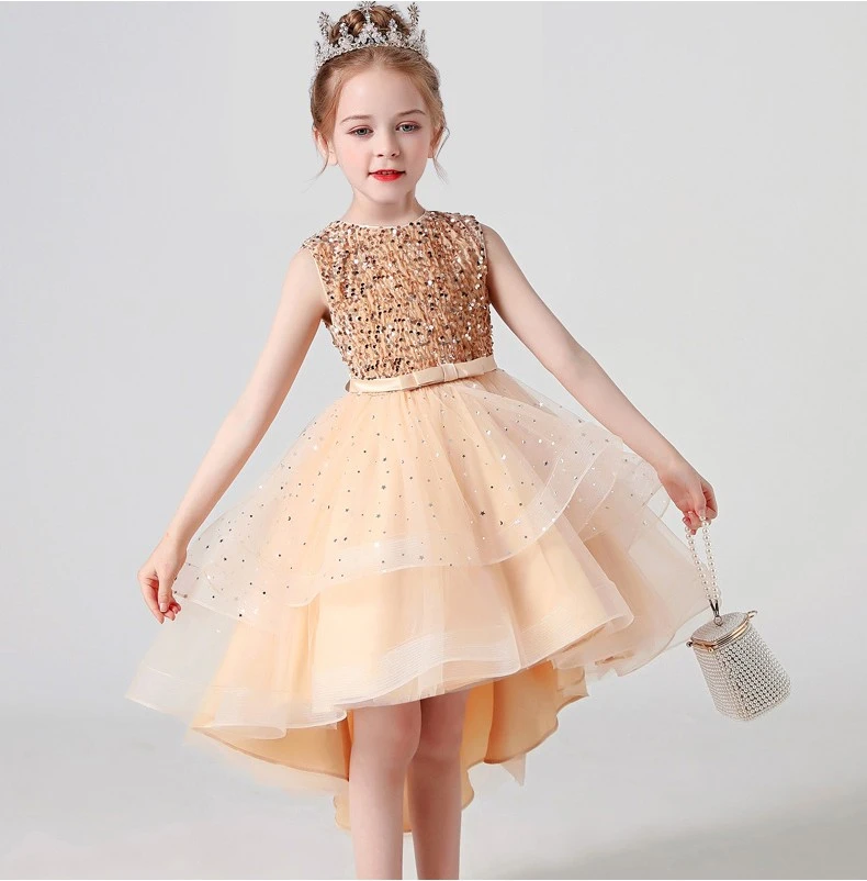 VESTIDO ELEGANTE CON COLA BC 2