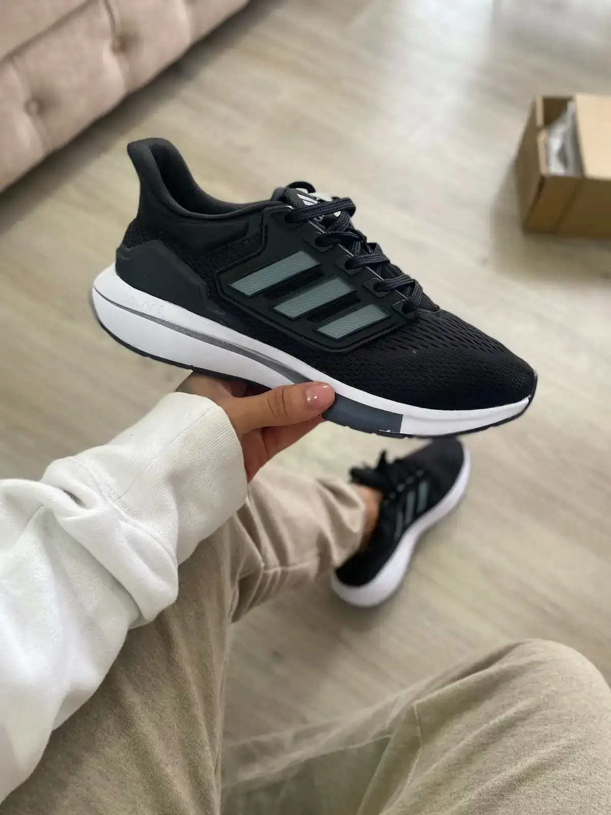 ADIDAS RUNING