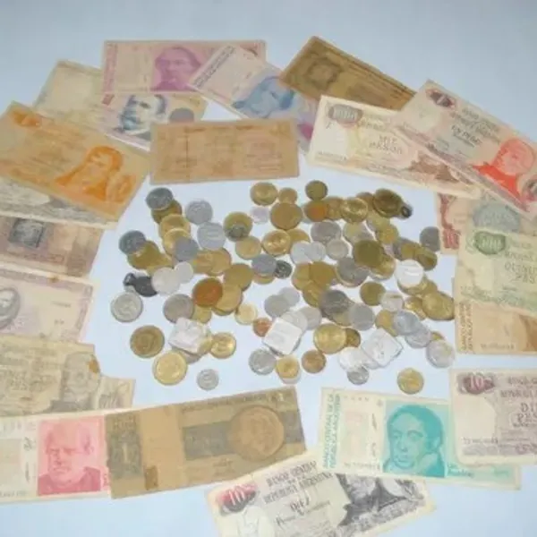 Monedas y billetes