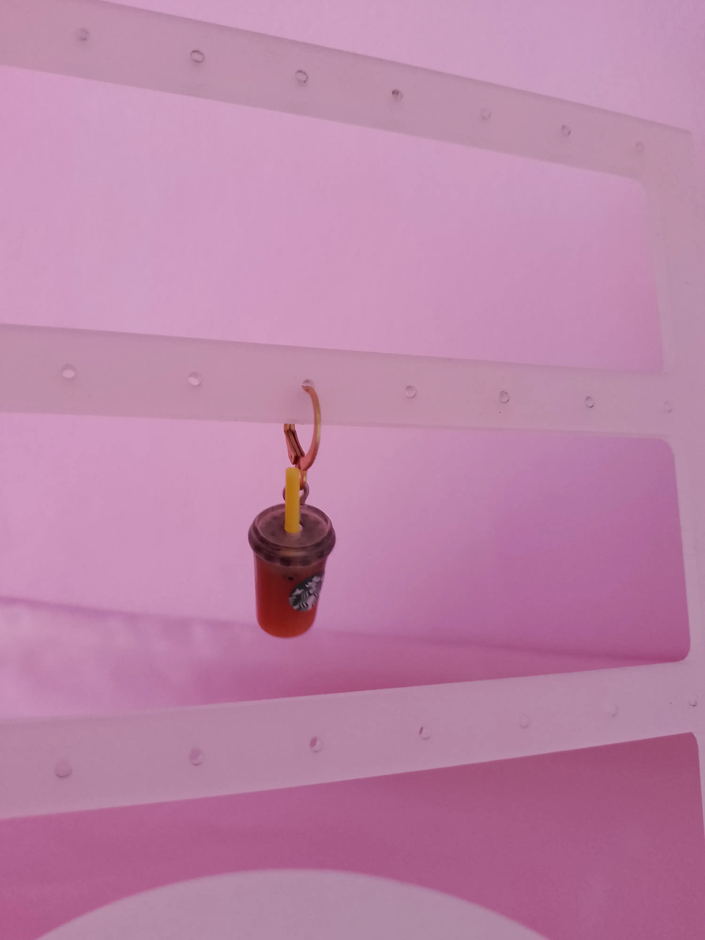 Arte en forma de vaso de cafe 