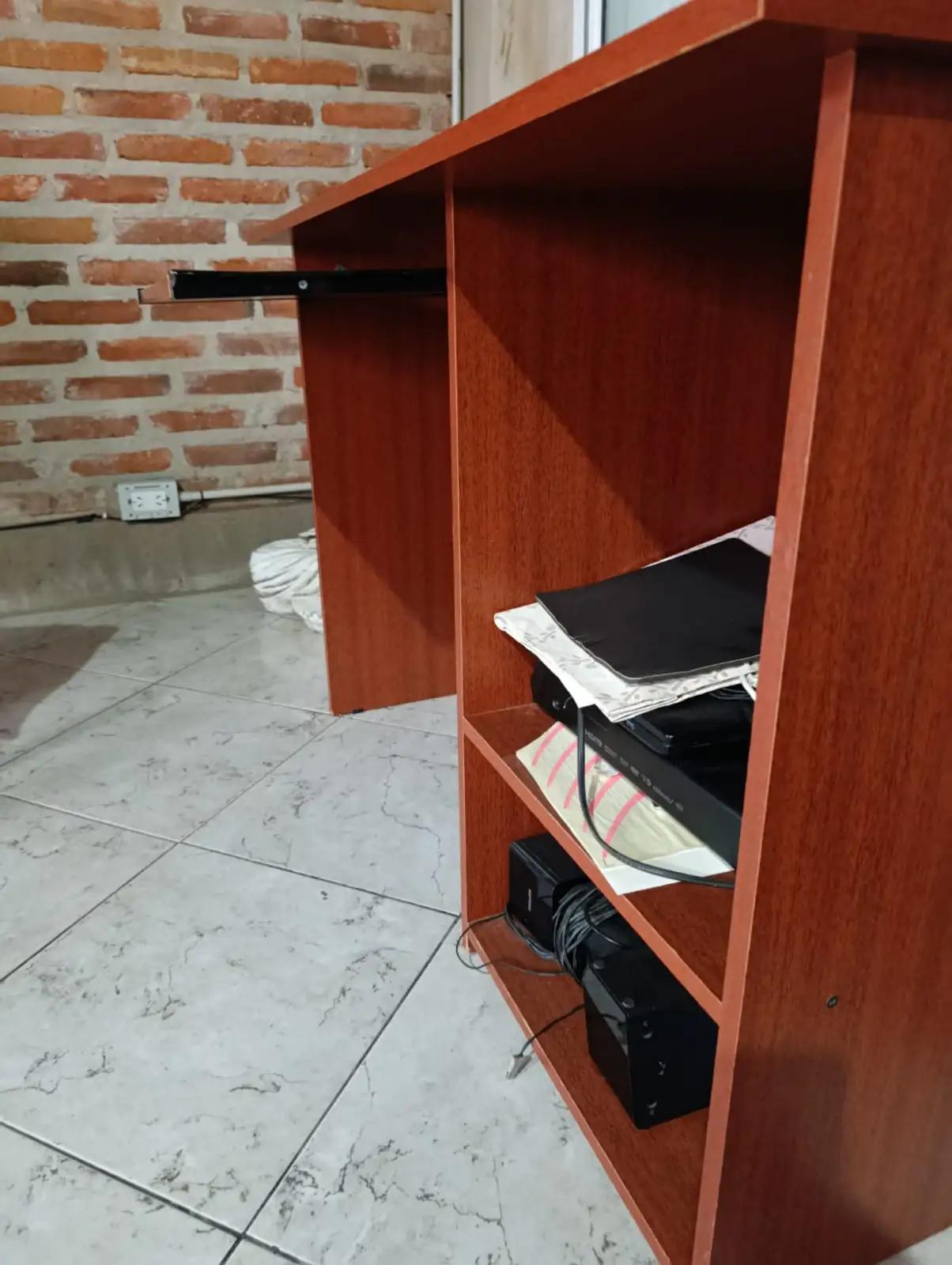 1.10 cm x 57cm 75cm de alto 3
