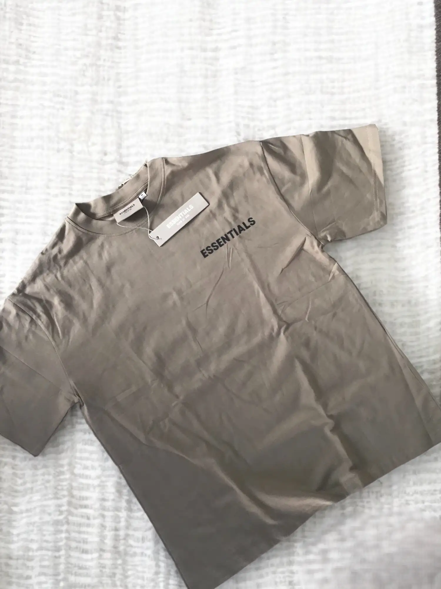 Camiseta Essentials Beige 2