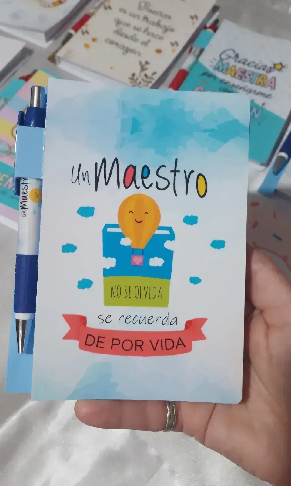 libreta con lapicera  3