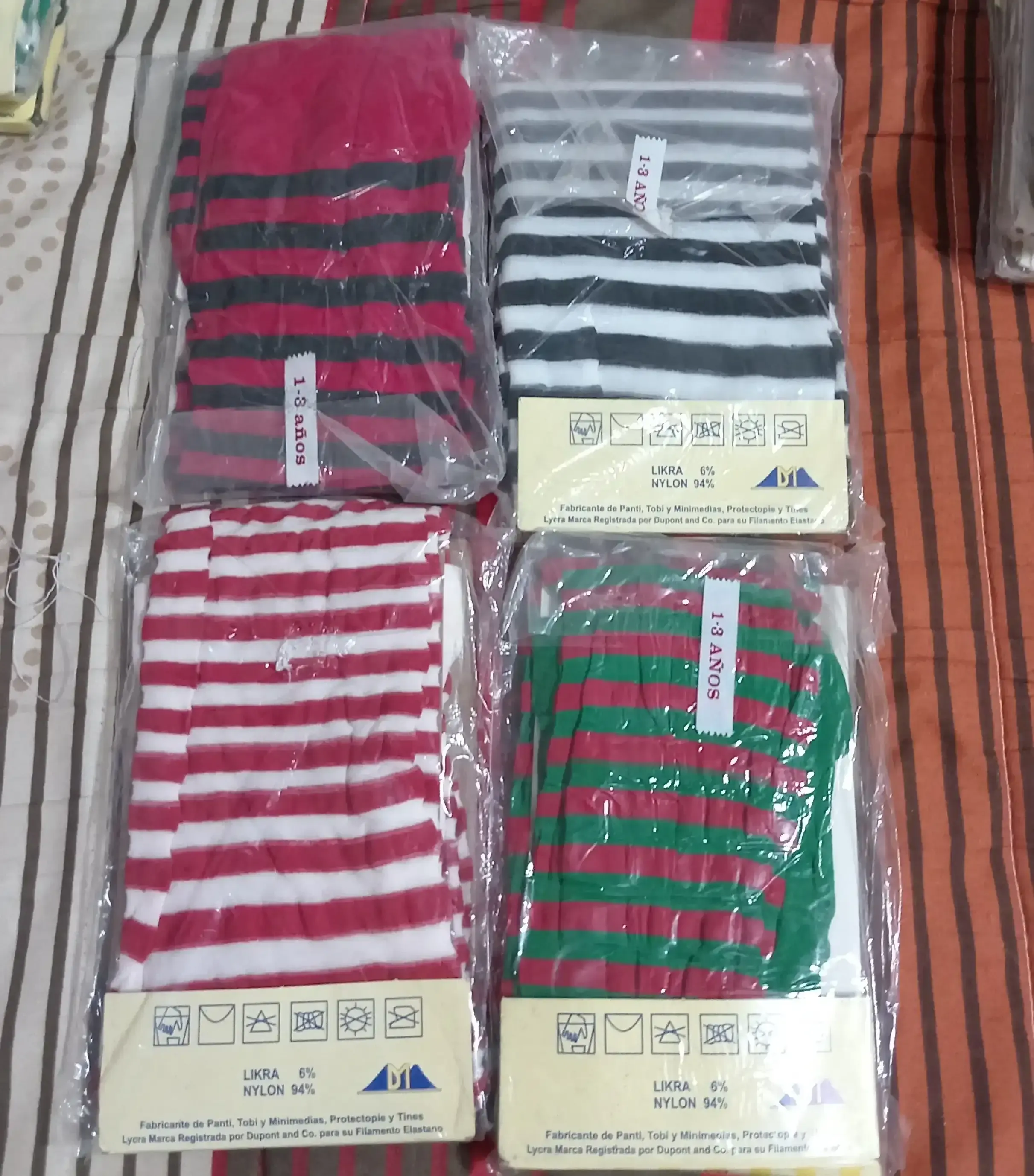 Mallas de nylon delgadas con rayas caramelo 1-3