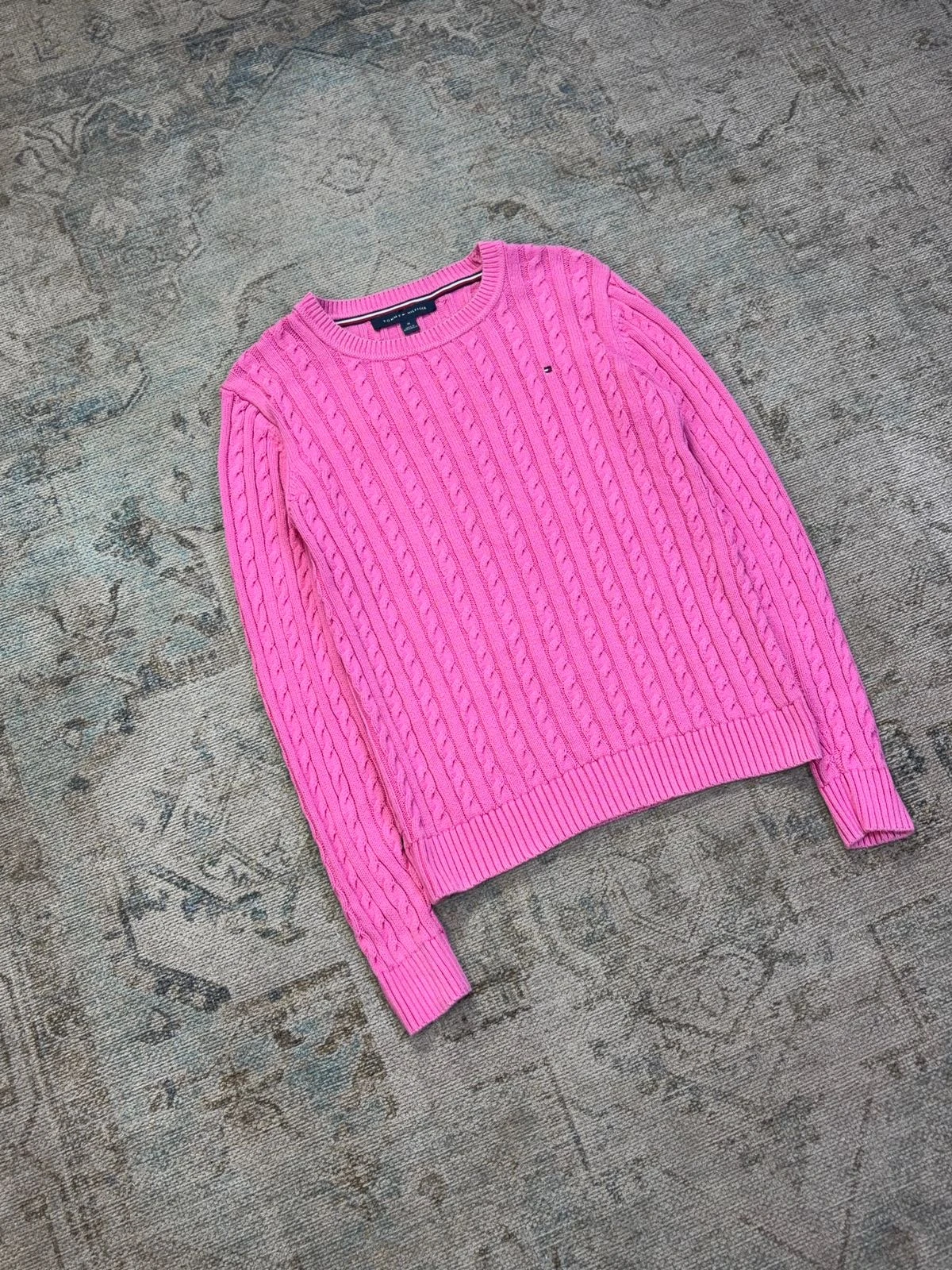 TOMMY HILFIGER CABLE-KNIT CREWNECK SWEATER