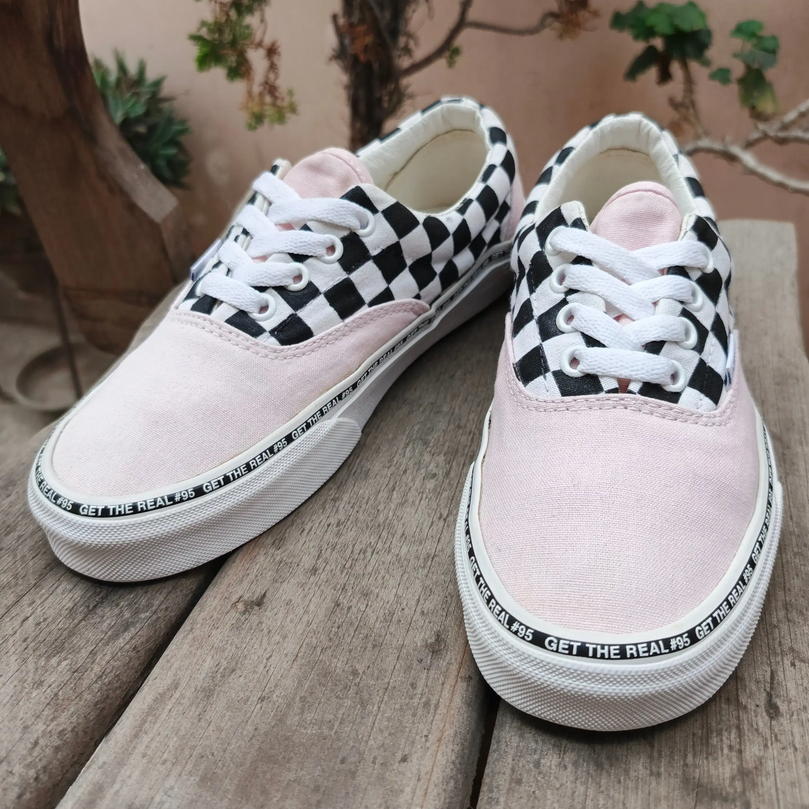 Vans 2