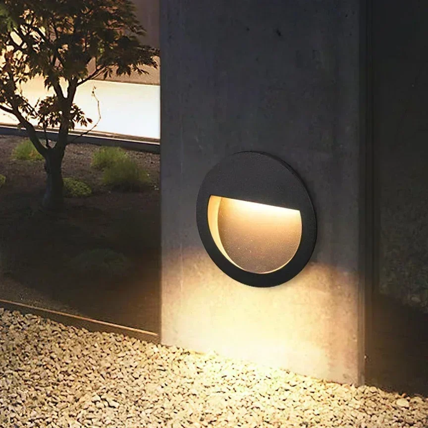 LUMINARIA LED GRADA/PARED BRIO 3W IP65 LUZ CALIDA 3000K