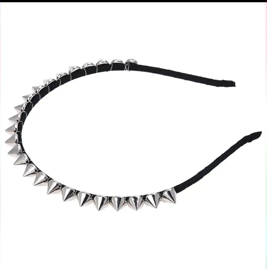 Diadema con remaches 3