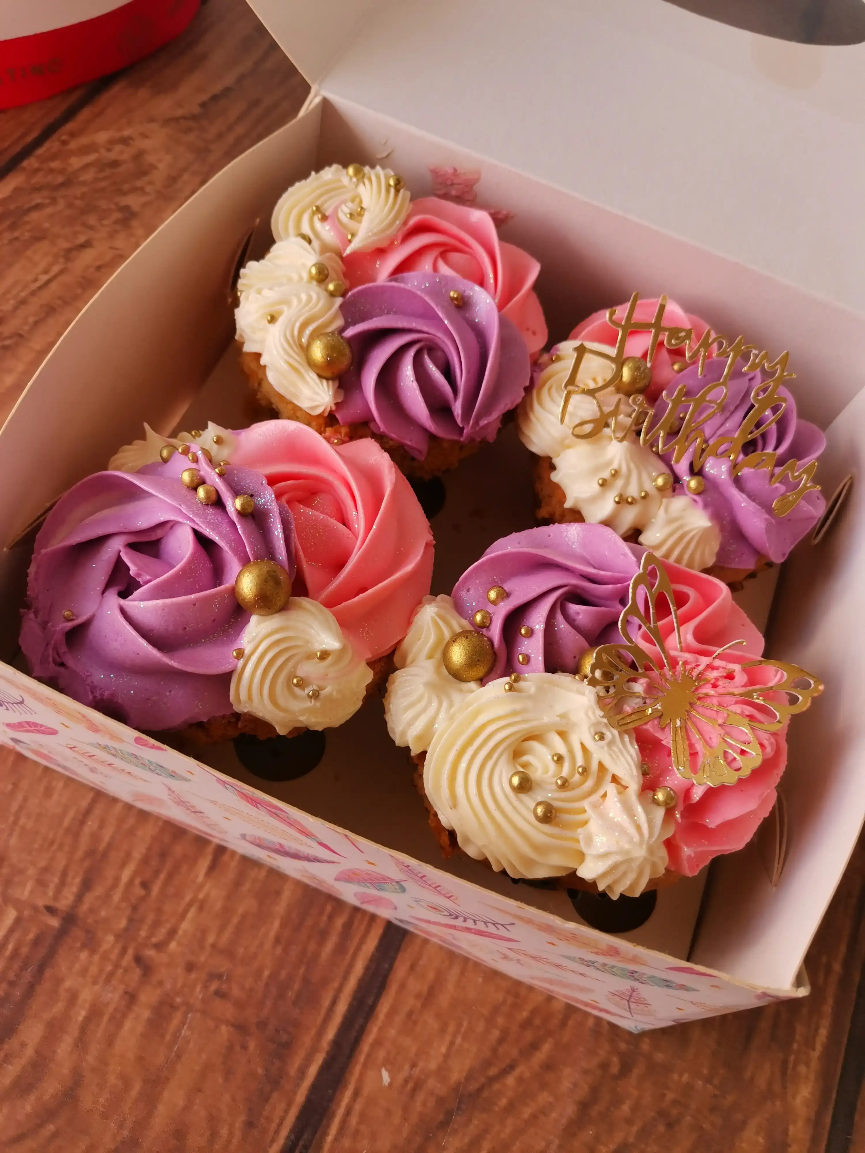 Cupcakes x 4 Hbd